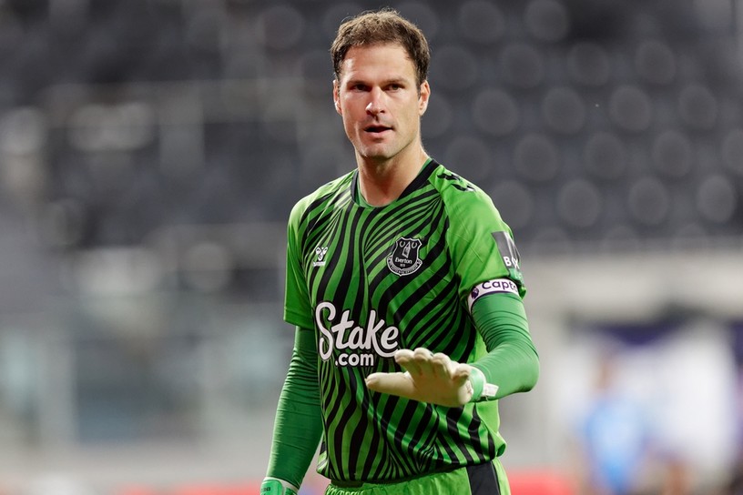 Asmir Begovic Playing for Everton