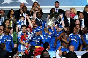 Frank Lampard celebrates winning the Champions League