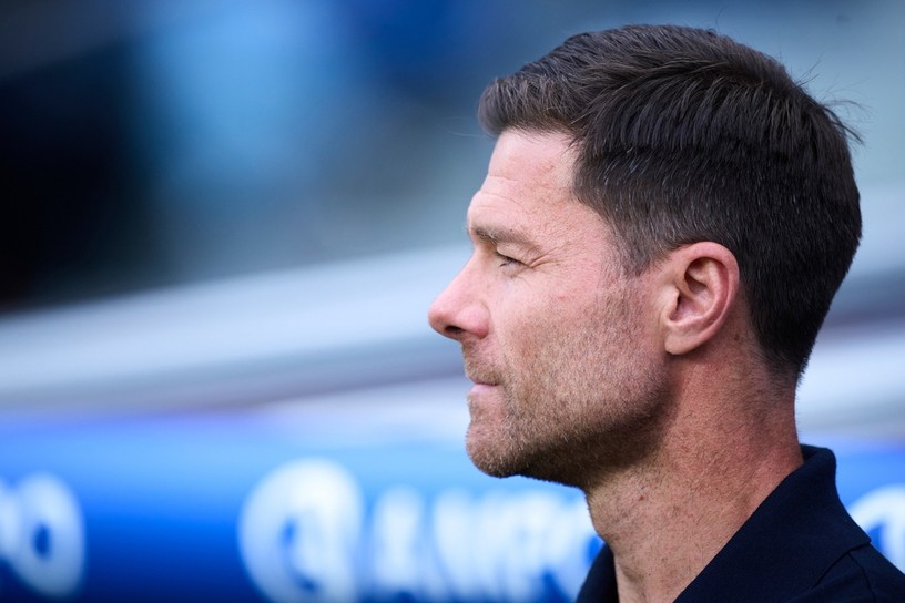Xabi Alonso Side Profile