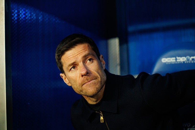 Xabi Alonso Sitting in Dugout